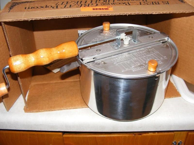 lot 107 image: Popcorn Popper...