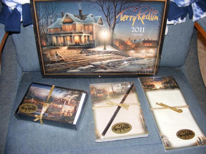 lot 117 image: Lot of Terry Redlin Items and Stati...
