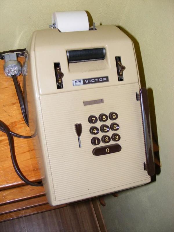 lot 129 image: Vintage Victor Adding Machine...