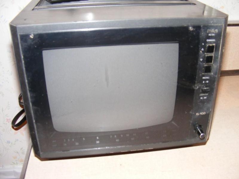lot 168 image: Small TV...