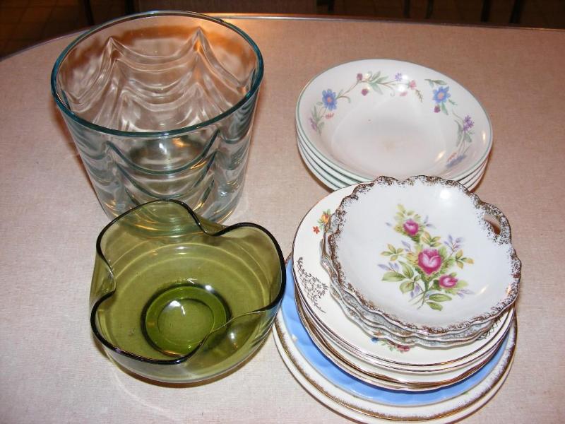 lot 174 image: Lot of Dishes and two serving bowls...