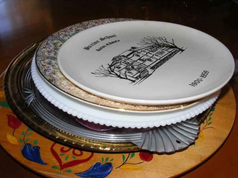 lot 200 image: Lot of Decorative Plates...