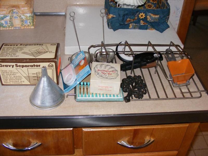 lot 227 image: Kitchen lot