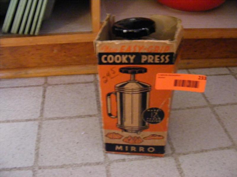 lot 233 image: Cookie Press
