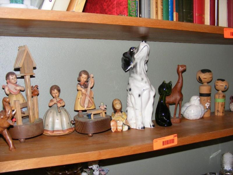 lot 245 image: Lot of Figurines, all of them on th...