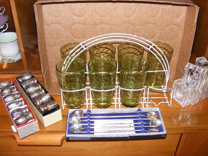 lot 255 image: Partial Set of Green Glasses in Rac...
