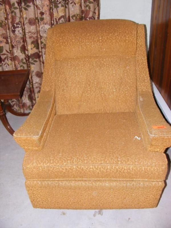 lot 265 image: vintage chair...