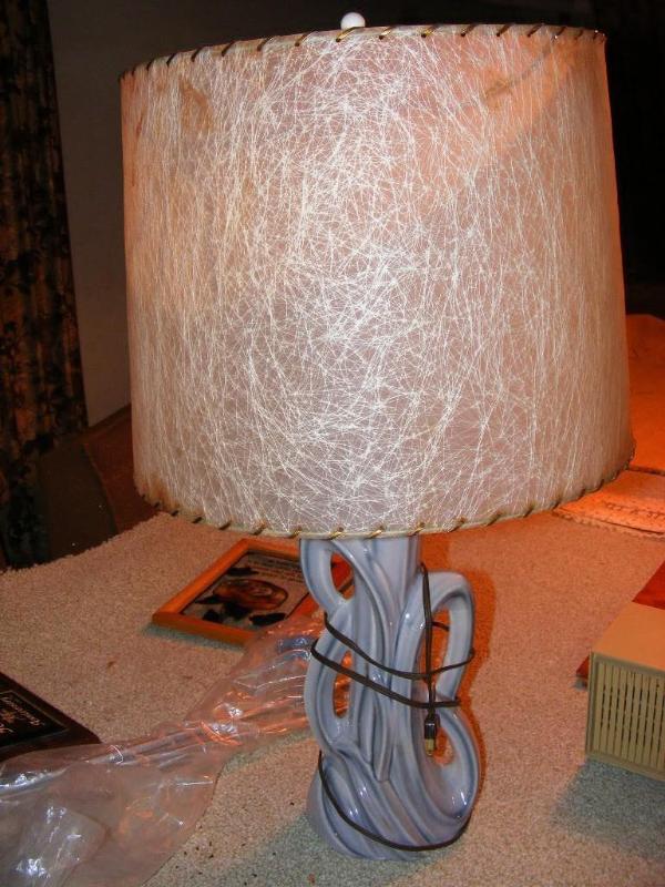 lot 271 image: Vintage Lamp...
