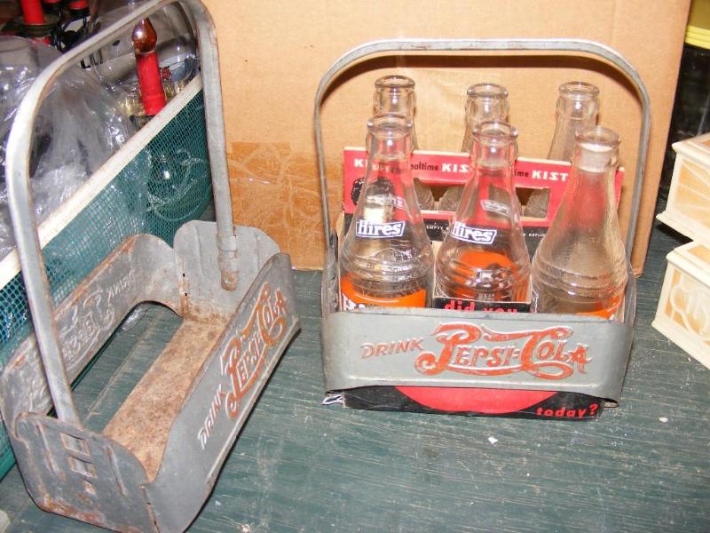 lot 281 image: Pepsi Cola 6 pack bottle carrier, m...