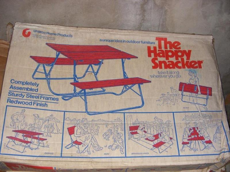 lot 287 image: The Happy Snacker, Portable Picnic ...