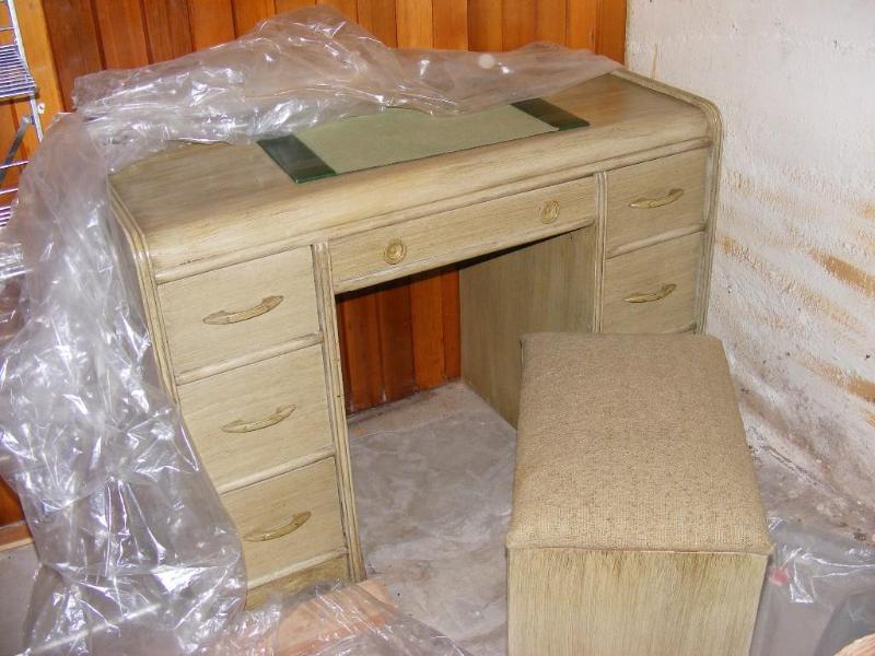 lot 292 image: Vintage Desk with bench seat...