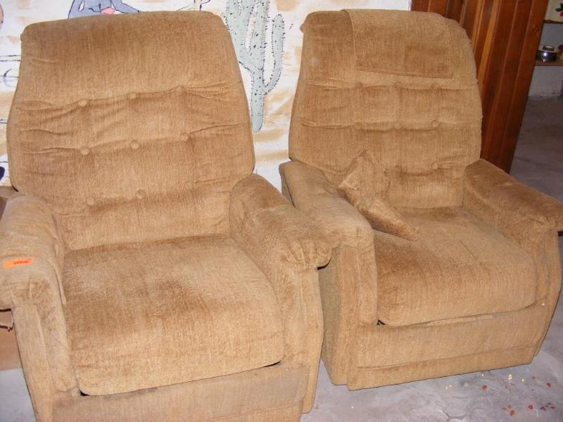 lot 300 image: Pair of Tan Recliners...