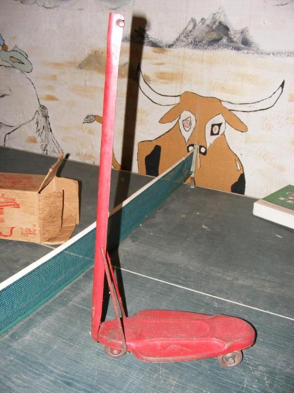 lot 302 image: Vintage Childs Scooter, metal...