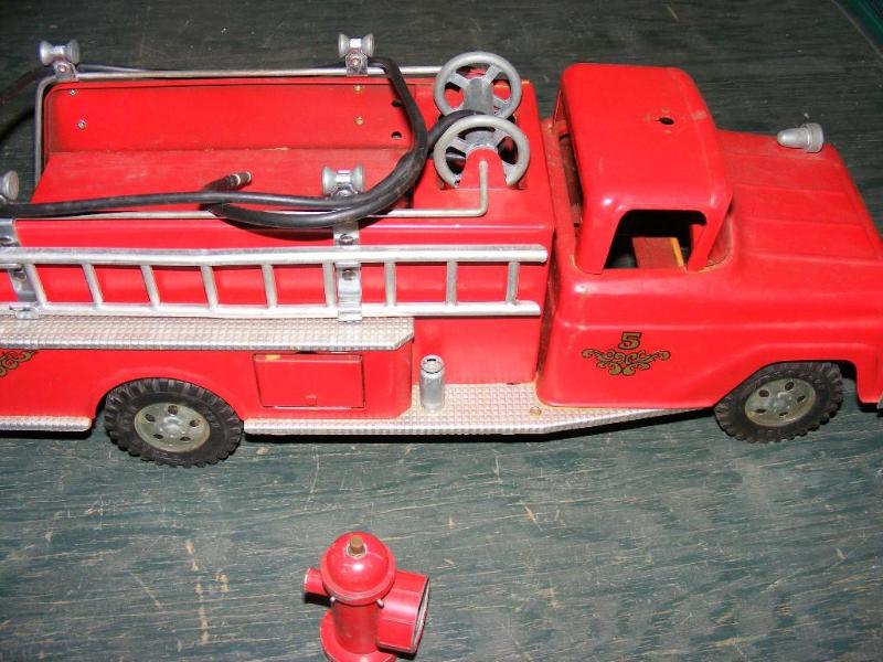 lot 304 image: No 5 Fire Engine made by Tonka ...