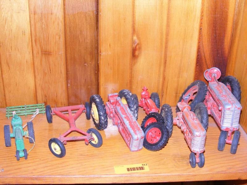 lot 312 image: Lot of Vintage Tractors, green trac...