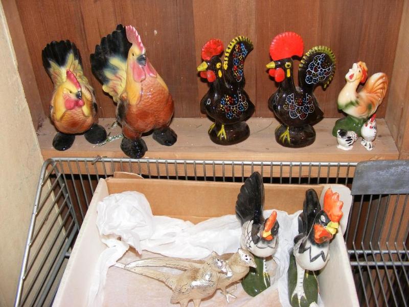 lot 317 image: Lot of Chickens, set of Salt and Pe...
