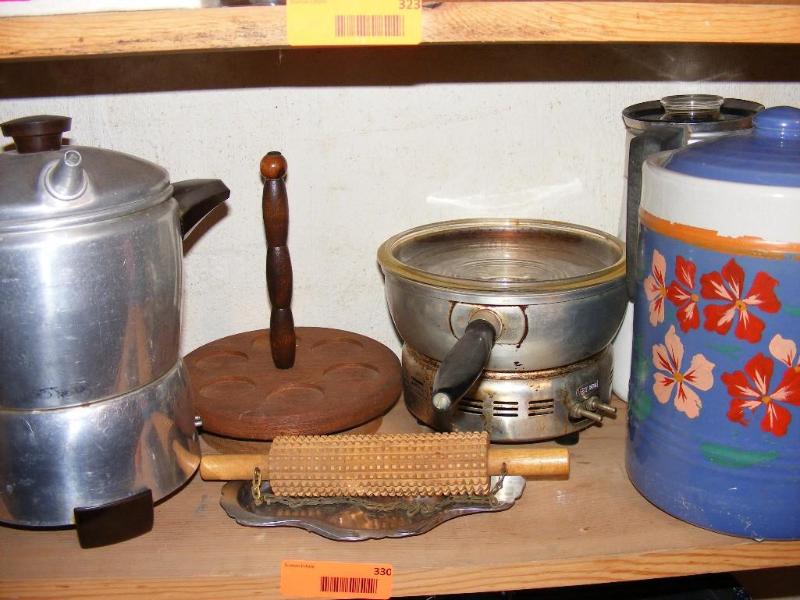 lot 330 image: lot of tea pots, older ice cube tra...