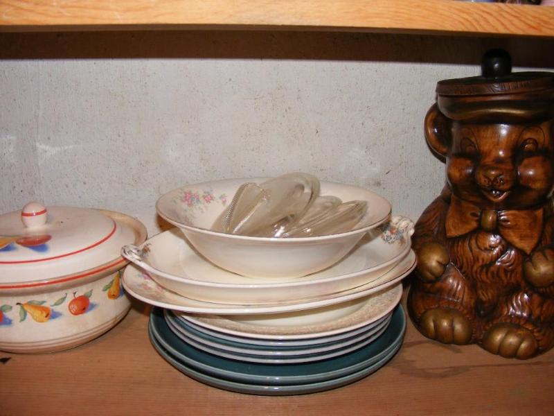 lot 333 image: Lot of misc dishes, and a bear cook...
