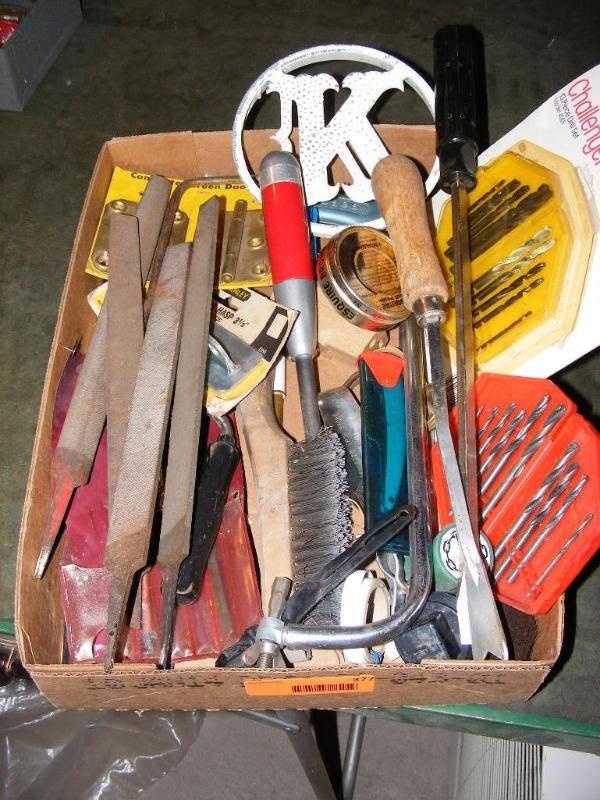 lot 377 image: flat of misc hand tools, files, dri...