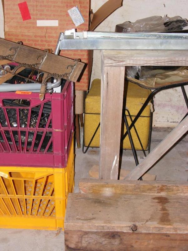lot 385 image: Lot of Misc items, Saw Horse, plast...