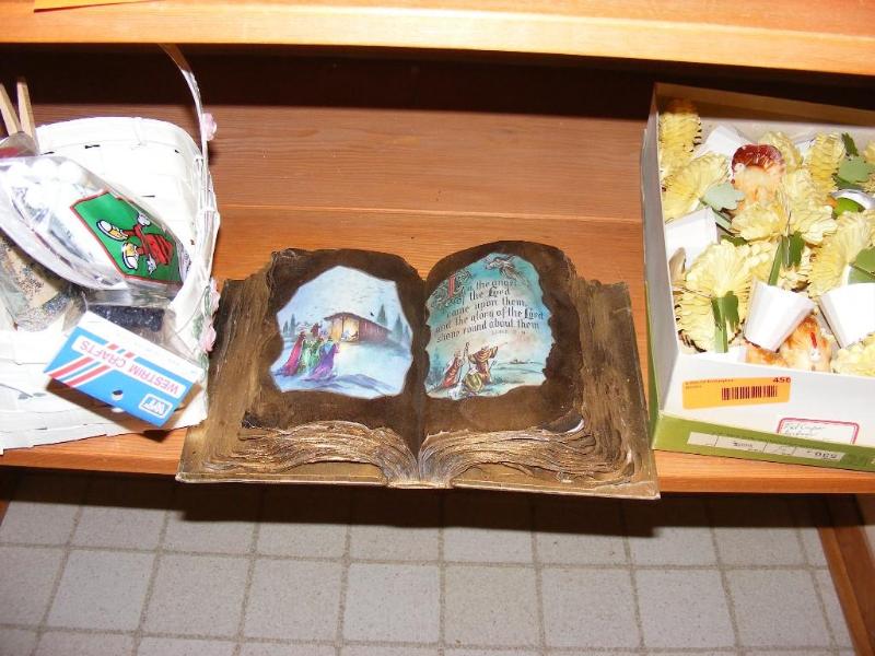 lot 456 image: Lot of Misc Craft Items, markers, p...