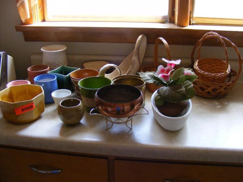 lot 65 image: Lot of PlantersFlower Pots and Bas...