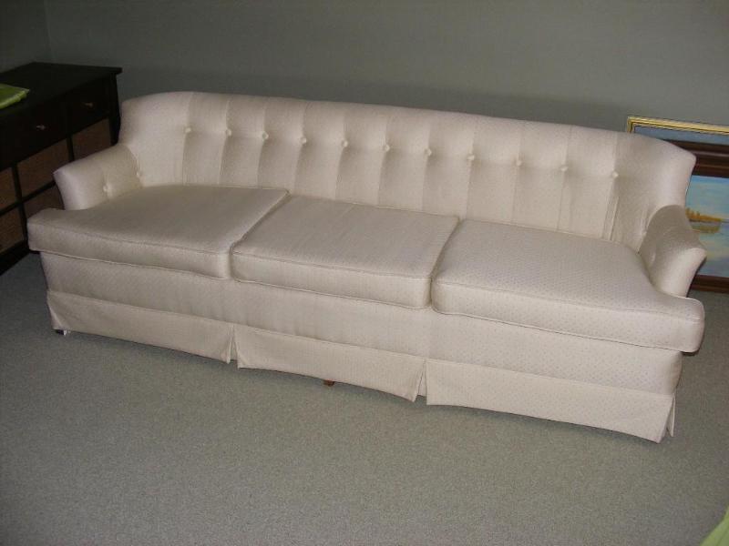 lot 7 image: White Full Sized Couch Very Clean, ...