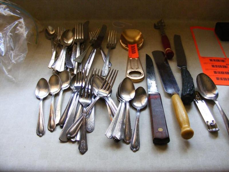 lot 77 image: Lot of Silverware and other utensil...