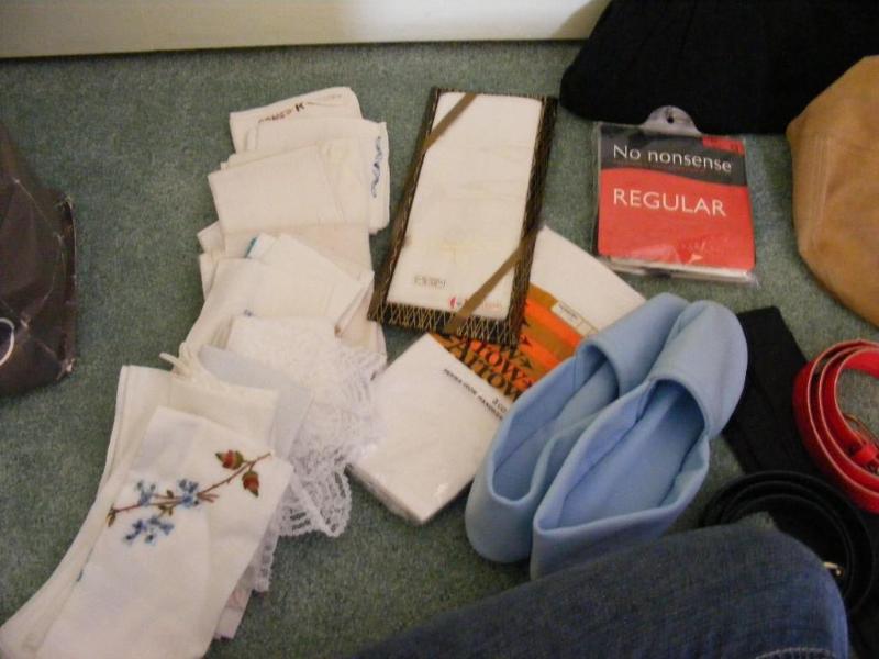 lot 89 image: Lot of Misc Clothing Items, hat, ha...