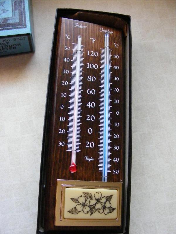 lot 94 image: New in Box, Pinehurst Indoor-Outdoo...