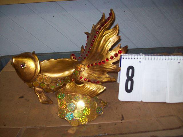 Goldfish Accent Piece, opens For St...