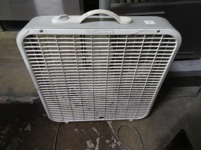 20&quot Lakewood Box Fan...