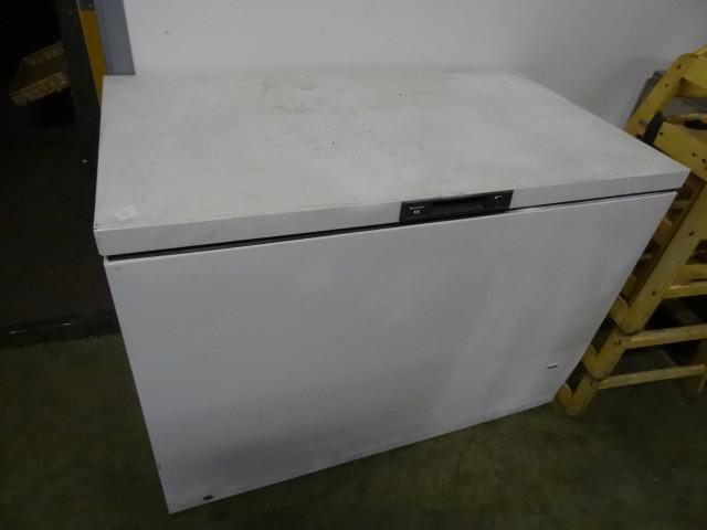 Kenmore 18 chest freezer...