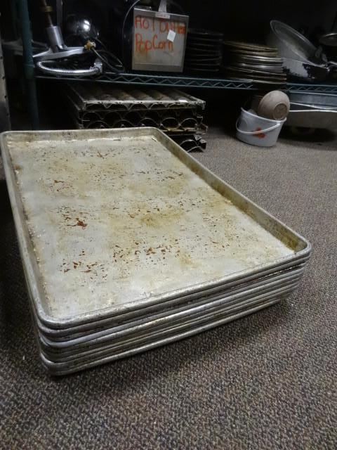 22 Full Sized Baking Pans...