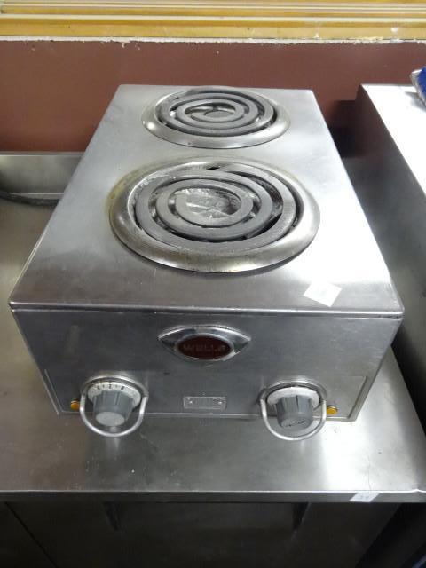 Well 2 burner table top range. 208-...