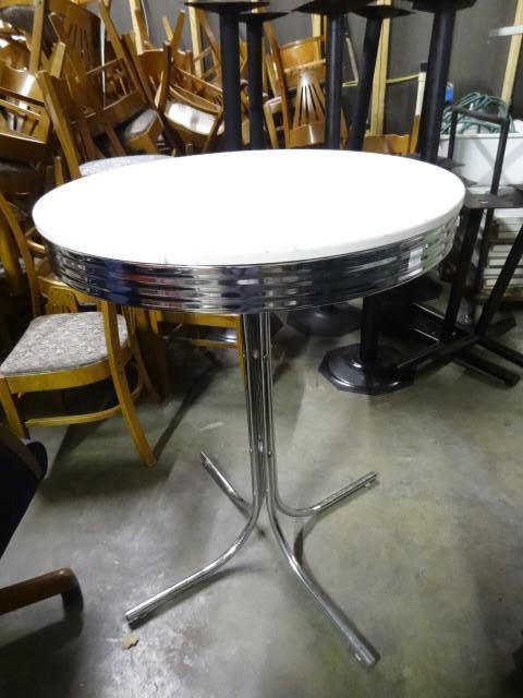 Bar top table. 30 x 40...