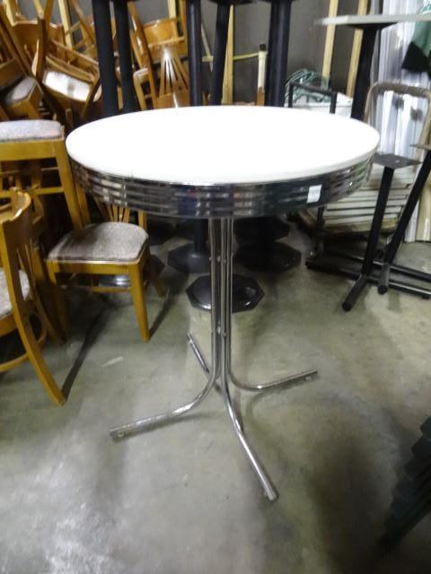 Bar top table. 30 x 40...