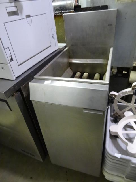 Vulcan deep fryer model EF3. Natura...