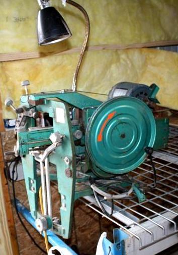 lot 9 image: Foley saw sharpener, model 387, pro...