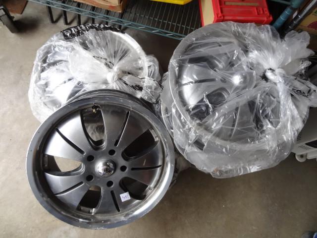 lot 124 image: American racing aluminum rims. 5 ho...