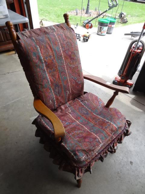 lot 144 image: Vintage wood rocking chair...