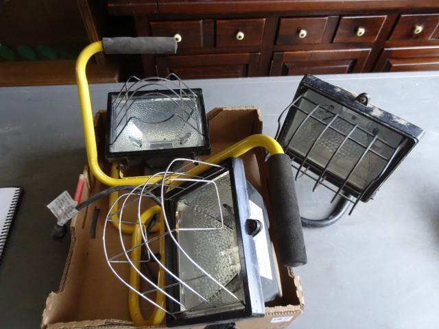 lot 169 image: 3 halogen work lights. Works but ne...