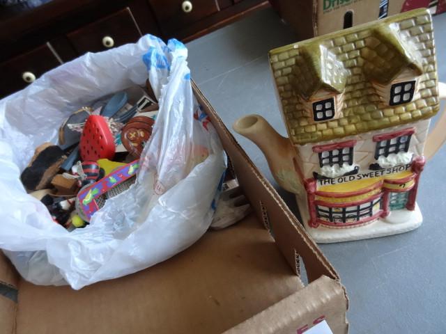 lot 193 image: Refrigerator magnets. Ceramic tea p...