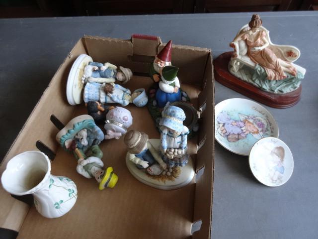 lot 195 image: Misc home dcor figurines...