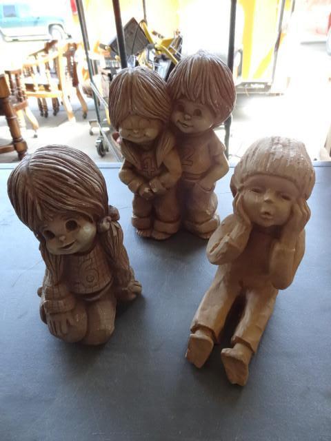 lot 254 image: Fanny kins figurines...