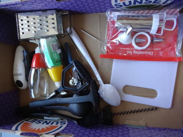 lot 263 image: Misc kitchen utensils...