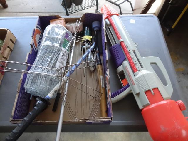 lot 269 image: Super soaker. Garden fence. Sprinkl...