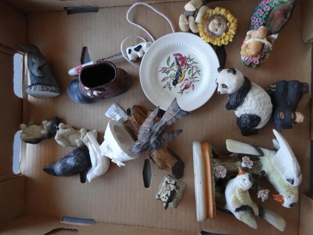 lot 280 image: Misc home dcor figurines...