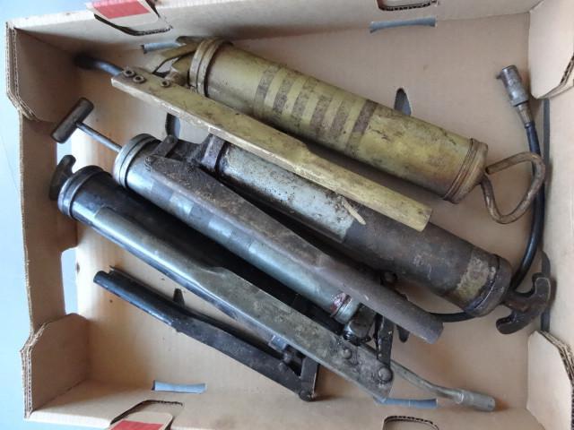 lot 281 image: 4 grease guns...