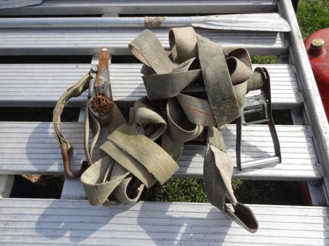 lot 34 image: 2 12 ratchet straps. Qty 2...